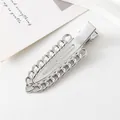 Detalle de una pinza para el pelo de aleación plateada con bordo de cadena - Estilo de cadena / Plateado