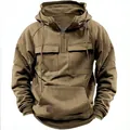 Nahaufnahme eines Herren-Hoodies mit Viertelreißverschluss und vielen Taschen - 3XL / Khaki