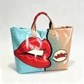 Stijlvolle waterdichte PVC canvas tote tas met pop art lippen en WOW print ontwerp - 44X31CM / WOW Pop-art Contrast Print Stijl (款式15)