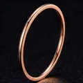 Minimalistischer Ring aus roségoldenem Edelstahl mit glatter und hochglanzpolierter Oberfläche - Größe 5 / 1mm Breite / Roségold