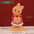 Grande figurine de lapin en pain d'épice avec cœur pour décoration de Noël festive - Lapin Coeur en Pain d'Épices Peint (7142H-0201) / Grand (24x10x6.5cm)