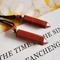 Collier avec pendentif hexagonal en jaspe rouge naturel et cordon noir tissé à la main - Pierre Naturelle de Couleur Unique / Jaspe Rouge