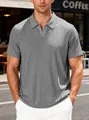 Graues Herren-Poloshirt mit kurzen Ärmeln und vertikaler Jacquard-Streifenstruktur - Melange Grau