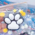 Grande giocattolo antistress squishy a zampa di gatto bianco e nero con palline - Zampa di Gatto in Peluche Nero