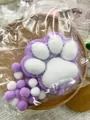 Spremitore morbido a zampa di gatto viola e bianco a lento rimbalzo per relax quotidiano - Base Viola Zampa Bianca / Gigante da 10cm / Viola Bianco