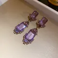 Elegante lila Zirkonia-Ohrhänger im Vintage-Stil mit Silbernadeln für einen Luxus-Look - Ohrringe / Goldener Silver Earring Post / Lila