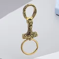 Portachiavi a martello di Thor vichingo nordico vintage in acciaio al titanio dorato per uomo. - Stile Martello di Thor (KY1394-KJX) / Oro antico