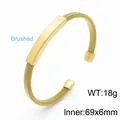 Bracelet jonc minimaliste en maille dorée en acier inoxydable avec plaque métal brossé - Bracelet Ouvert en Maille Minimaliste / Diamètre Intérieur Env. 69x6mm / Or (KB148332-KLHQ)