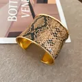 Bracciale rigido largo con stampa serpente e interno dorato lucido stile lusso - Stile Stampa Serpentina Scura (73#) / Marrone