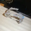 Elegante bracciale rigido in metallo argentato con pietre scintillanti taglio marquise - Stile Strass con Foglie Incrociate (83#) / Argento
