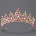 Elegante gouden bruidskroon tiara met roze en heldere strass steentjes voor bruiloften - KC Goud + Roze Strass