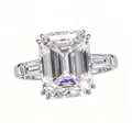 Bague élégante en moissanite taille émeraude avec pierres latérales baguettes argent - US 5 / Trois Pierres Émeraude 4ct-Argent