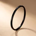 Minimalistische ultradunne roestvrijstalen ring met zwarte afwerking voor moderne vrouwen. - Maat 5 / Ultradun spiegeloppervlak / 1mm Breedte / Zwart