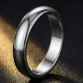 Eleganter minimalistischer polierter Edelstahlring mit silbernem Finish für Damen - Größe 7 / Silber (4mm)
