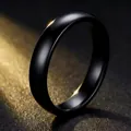 Bague anneau minimaliste en acier titane noir poli pour femme, vue élégante de la variante - Taille 7 / 4mm / Noir