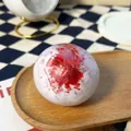 Realistischer Erdbeere-Quetschball mit Mehlfüllung zum Stressabbau für Kinder und Erwachsene - Rotes Crushed Ice Stil / 1 Stück