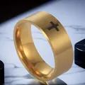 Anello minimalista in acciaio inossidabile con motivo a croce nera in finitura oro opaco - US 5 / Oro