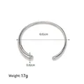 Vista dettagliata del bracciale rigido aperto in acciaio inox con dimensioni e peso - Forma a Goccia Ispessita - Argento (s439yin)
