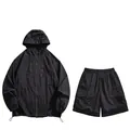 Ensemble de protection solaire noir léger avec veste à capuche et short cargo - S / Haut Et Bas / Noir