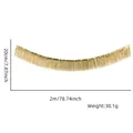 Detailansicht der goldenen matten Lametta-Girlande mit Maßen 2m und 30,1g Gewicht - 20cm x 2m / Mattgold