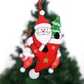 Handgefertigter hölzerner Weihnachtsmann-Schmuck mit Tannenbaum und goldenen Sternen - Weihnachtsmann / Ein Weihnachtsmann-Anhänger