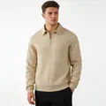 Detailansicht der geometrischen Jacquard-Textur dieses beigefarbenen Herren-Poloshirts - S / Tops / Khaki