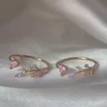 Elegante anello con zircone a cuore rosa, design a ramo e fascia d'oro regolabile - Aperto Regolabile / Design Ramo Cuore Rosa (JZ011)