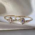 Eleganti anelli regolabili dorati con zircone iridescente e design vintage raffinato - Aperto Regolabile / Rilievo Vintage Zirconia Iridescente (JZ024)