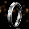 Bague élégante en acier inoxydable argenté avec un seul zircon incrusté pour femmes - Taille 6 / Largeur 4mm (11-B-2) / Acier