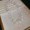 Vintage wit kralen kant ketting met iriserende glazen hangers in een geschenkdoos - Ketting / Wit-Waterdruppel