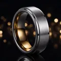Hochwertiger Herrenring aus zweifarbigem Titanstahl mit gebürstetem Silber und Goldfinish - Größe 7 / Stahlfarben