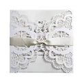 Élégante invitation de mariage découpée au laser avec ruban de satin crème et nœud - Blanc