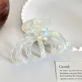 High-quality iridescent white acetate hair claw clip with a pearlescent finish for women - 10cm / 4mm / Iridescent White (With Gold Label)