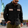 Schwarze Arbeitsjacke für Herren im amerikanischen Stil mit gestreiften Taschenklappen - S / Tops / Schwarz