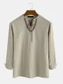Heren vintage katoenen overhemd met V-hals, veters en etnische print - S / Tops / camel