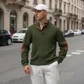 Maglia Henley uomo in maglia jacquard verde con toppe marroni sui gomiti sportiva - S / Tops / Verde Militare