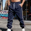 Pantaloni della tuta da uomo in pile blu scuro con strisce laterali bianche e rosse - S / Bottoms / Blu navy