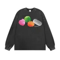 Schweres langärmeliges Baumwoll-T-Shirt in Dunkelgrau mit buntem Pillen-Grafikdruck - M / Tops / Langarm / Gewaschenes Schwarz