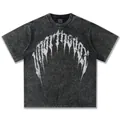 Hochwertiges Heavyweight Acid Wash Streetwear T-Shirt mit markantem weißem Dornen-Grafikdruck. - S / Tops / Gewaschenes Schwarz