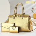 Luxuriöses 3-teiliges goldenes Boston-Handtaschen-Set mit eleganter Krokodil-Prägung im Detail - 33*14*21 / 3-teiliges Set / Gold