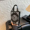 Gothic Nischen-Buchform Umhängetasche mit mystischem Pentagramm- und Mondphasendruck - Mystery-Runen Stil