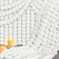 Guirnaldas de cempasúchil blanco artificial para Diwali y Día de los Muertos - 30 Flores / 150cm / Blanco