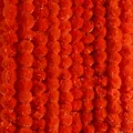 Texture détaillée de guirlandes de fleurs de souci artificielles orange vif décoratives. - 1,5m 30pcs / Rouge