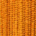 Vue détaillée de guirlandes de fleurs de souci artificielles orange vif pour décoration - 1,5m 30pcs / Orange