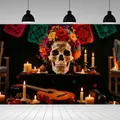 Detailansicht des Dia de los Muertos Hintergrunds mit Blumenschädel und Kerzen - Künstlerischer Schädel Mit Kerzen (BJBWLJ0004) / 125*80cm