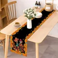 Chemin de table Jour des Morts mexicain avec crânes en sucre et fleurs d'oeillets - Style 1 / 35*180cm / Noir