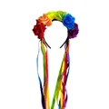 Dettaglio di una fascia per capelli con rose arcobaleno e lunghi nastri colorati - Nastro Rosa Arcobaleno