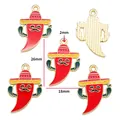 Détail du pendentif piment mexicain avec sombrero, mesurant 26x18mm avec trou de 2mm - Piment A / 25x18mm