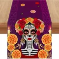 Tischläufer zum Tag der Toten mit lebhaftem Zuckerschädel und orangem Ringelblumenmuster. - 183cmx33cm / Blumenmädchen Zuckerschädel Violett Stil (Style 5)