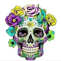 Decoración de Halloween de madera con calavera de azúcar y rosas púrpuras y amarillas - Lado Máximo 20cm / Cara de Mujer Calavera de Azúcar (Estilo 03)